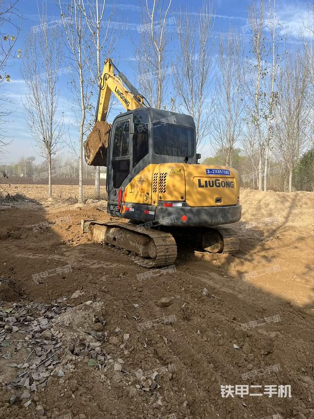 駕駛室整體（整機外觀）