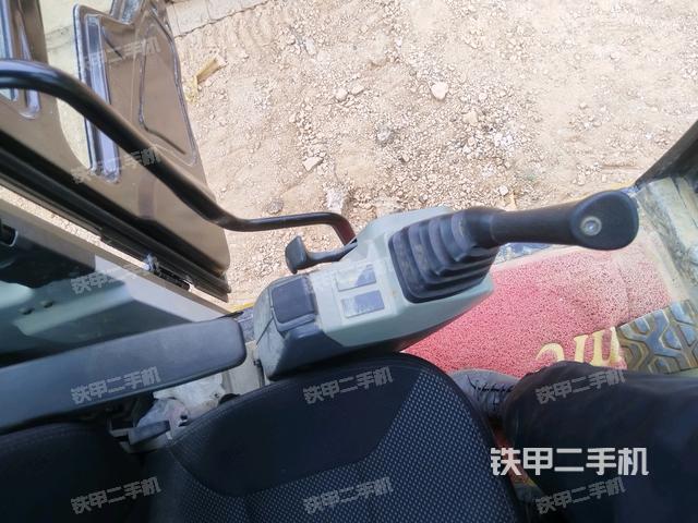 座椅左側(cè)控制臺(tái)/音響/含左手柄（駕駛室部分）