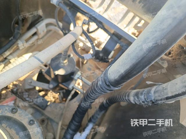中央回轉(zhuǎn)接頭特寫(上車部件) 中央回轉(zhuǎn)接頭特寫(上車部件)