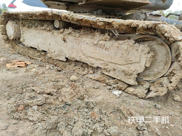 右側(cè)履帶整體?（行走機(jī)構(gòu)）