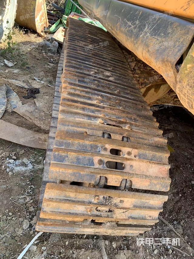 單側(cè)履帶整體（整機(jī)外觀）