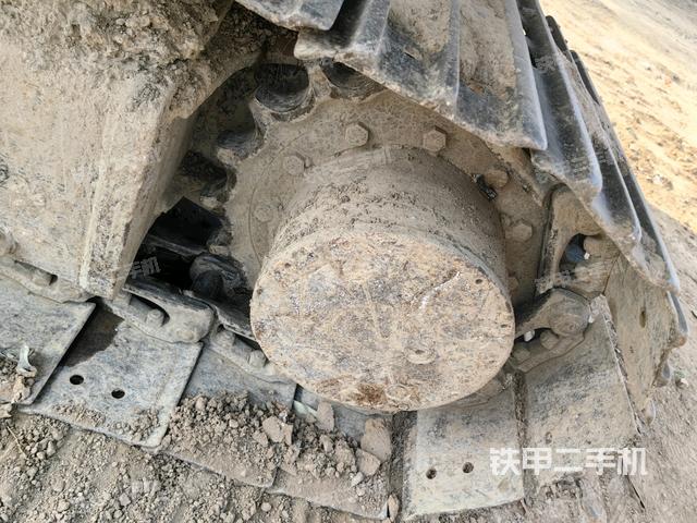 右驅動輪（行走機構）