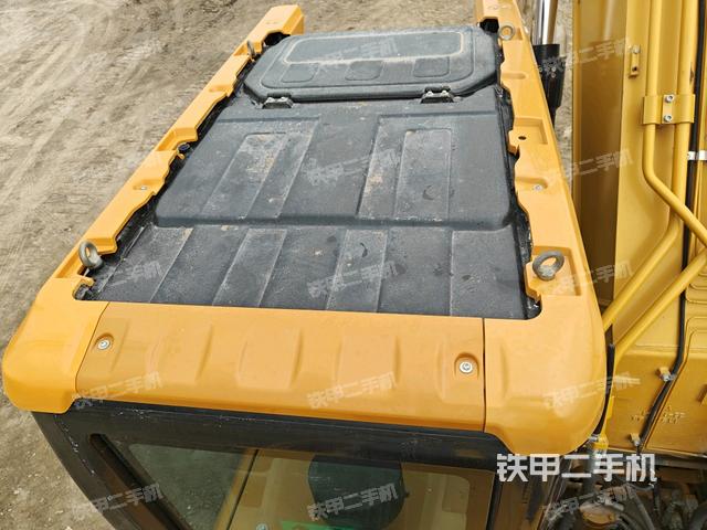 駕駛室頂部俯視（上車部件）