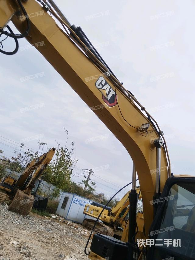 大臂整體?右側(工作和回轉裝置) 大臂整體?右側(工作和回轉裝置)