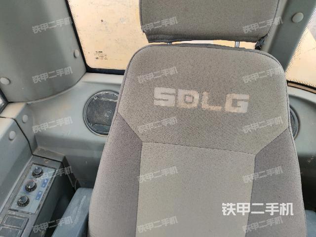 座椅后部（駕駛室部分）