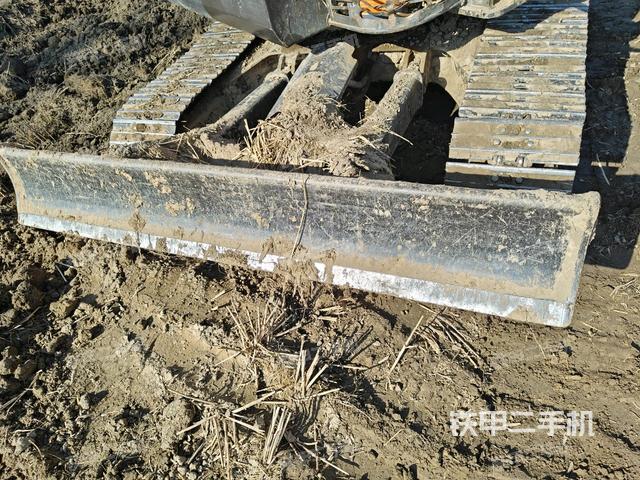 轉(zhuǎn)盤(pán)和下車(chē)架正前（工作和回轉(zhuǎn)裝置）