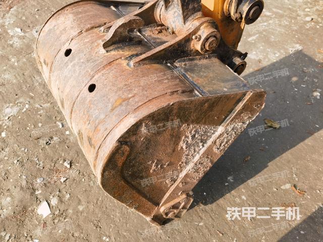 鏟斗45度(工作和回轉(zhuǎn)裝置) 鏟斗45度(工作和回轉(zhuǎn)裝置)