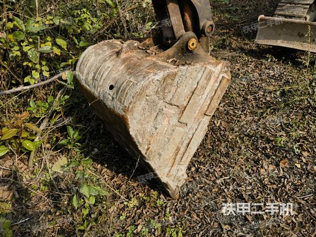 鏟斗45度(工作和回轉(zhuǎn)裝置) 鏟斗45度(工作和回轉(zhuǎn)裝置)