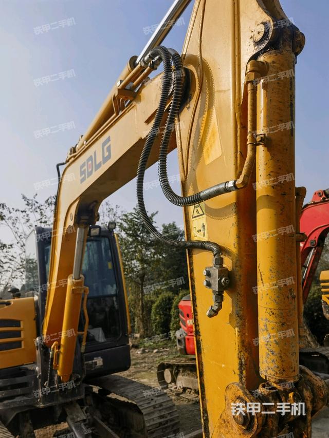 小臂整體左后（工作和回轉裝置）