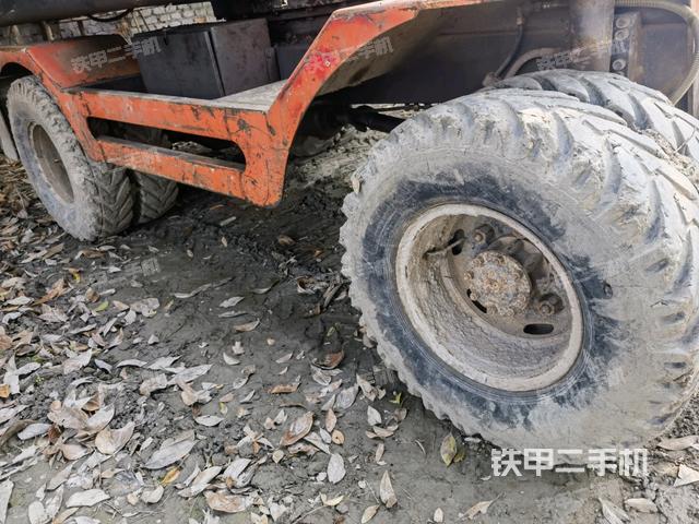 右側(cè)履帶整體?(行走機(jī)構(gòu)) 右側(cè)履帶整體?(行走機(jī)構(gòu))