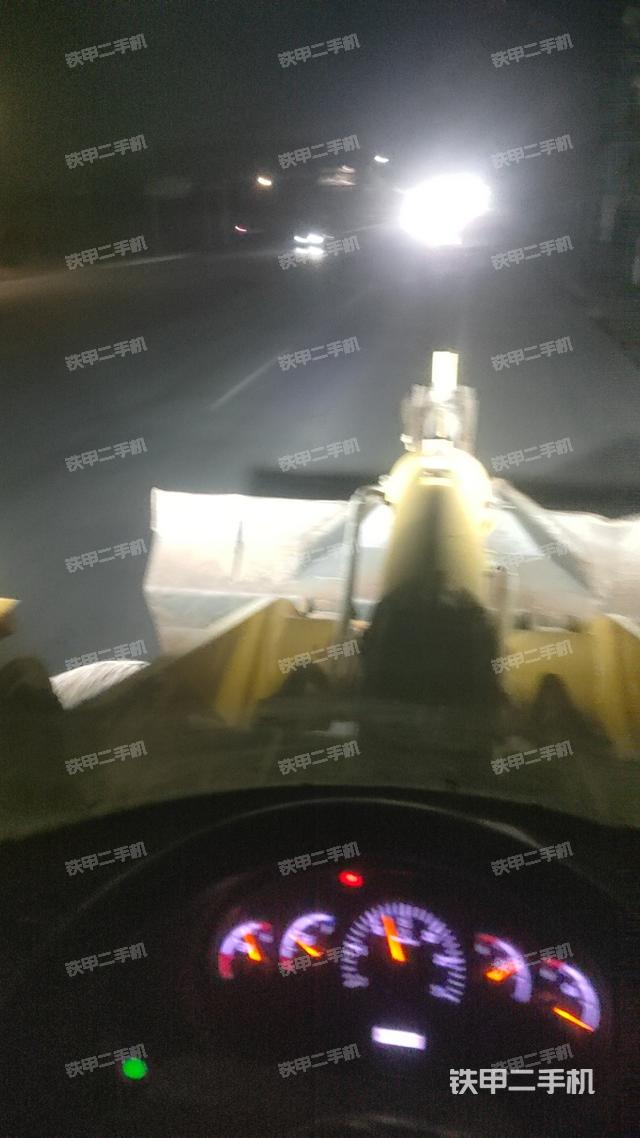 駕駛室操作臺(tái)（整機(jī)外觀及大件）