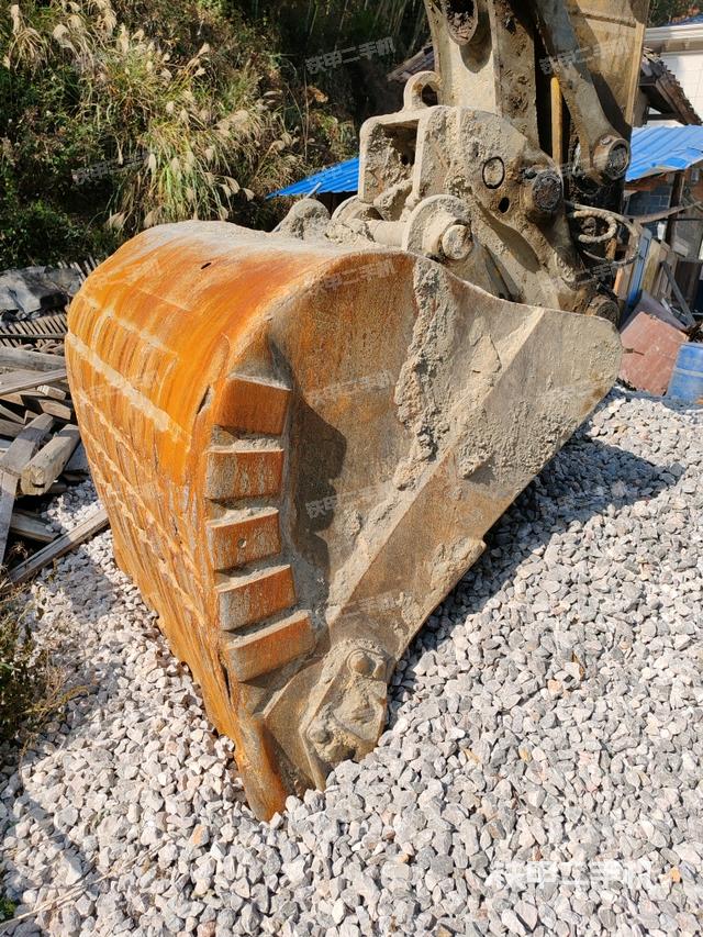 鏟斗45度(工作和回轉(zhuǎn)裝置) 鏟斗45度(工作和回轉(zhuǎn)裝置)