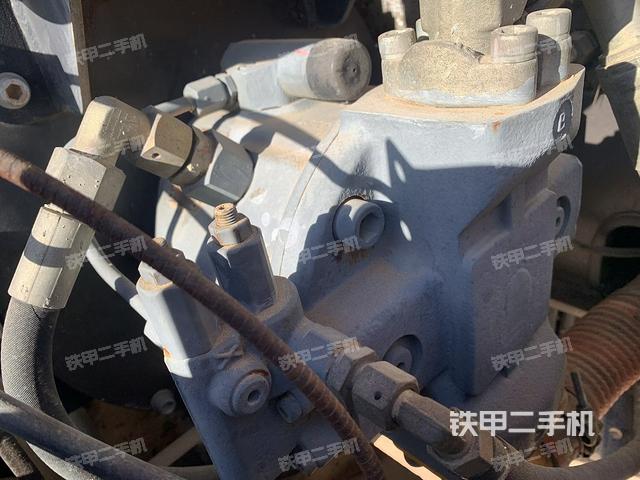 液壓泵艙室正面整體（整機(jī)外觀）