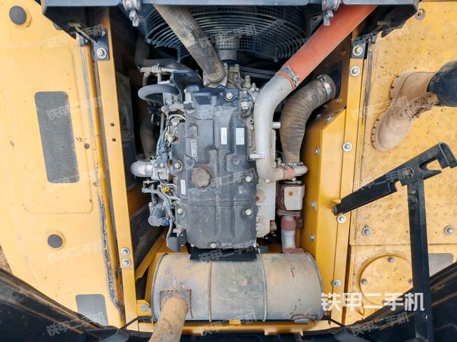 發(fā)動(dòng)機(jī)整體俯視(整機(jī)外觀) 發(fā)動(dòng)機(jī)整體俯視(整機(jī)外觀)