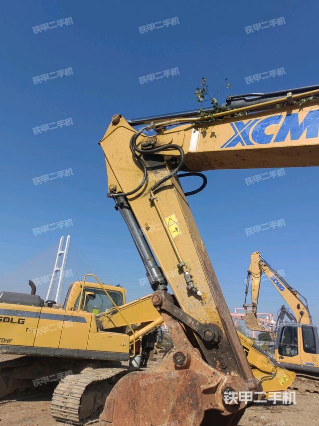 大臂根部?斜視（工作和回轉(zhuǎn)裝置）