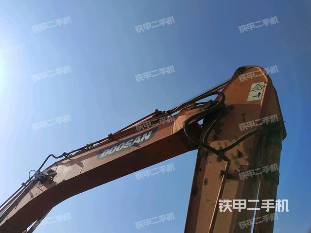 大臂整體?右側(cè)(工作和回轉(zhuǎn)裝置) 大臂整體?右側(cè)(工作和回轉(zhuǎn)裝置)