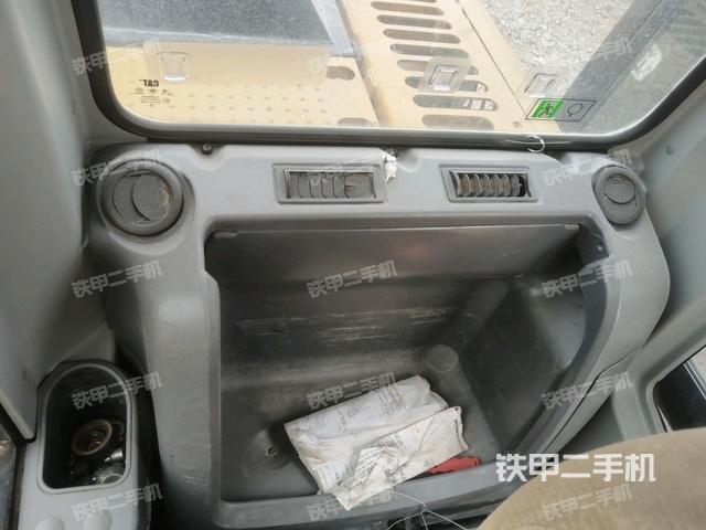 座椅后部(駕駛室部分) 座椅后部(駕駛室部分)