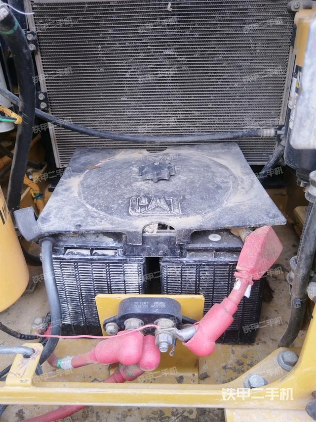 電瓶(大件艙室) 電瓶(大件艙室)