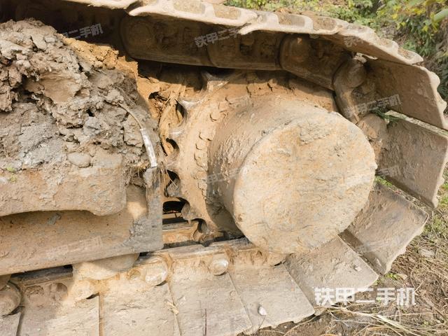 右驅(qū)動(dòng)輪（行走機(jī)構(gòu)）