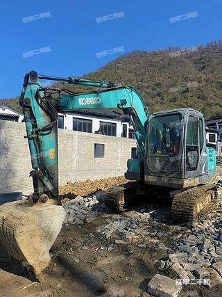 神鋼SK75-8挖掘機