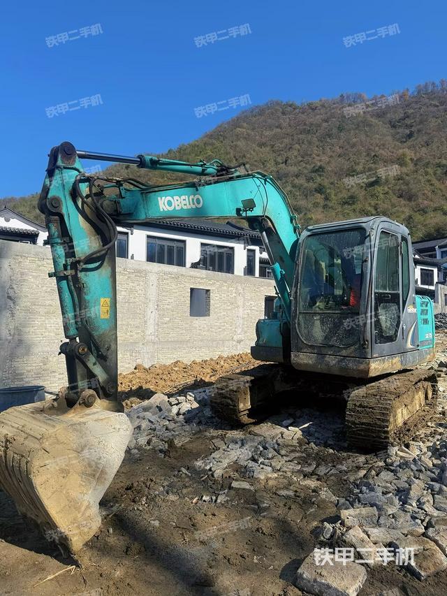 神鋼SK75-8挖掘機(jī)