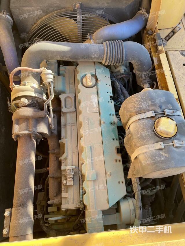 發(fā)動(dòng)機(jī)整體俯視(整機(jī)外觀) 發(fā)動(dòng)機(jī)整體俯視(整機(jī)外觀)