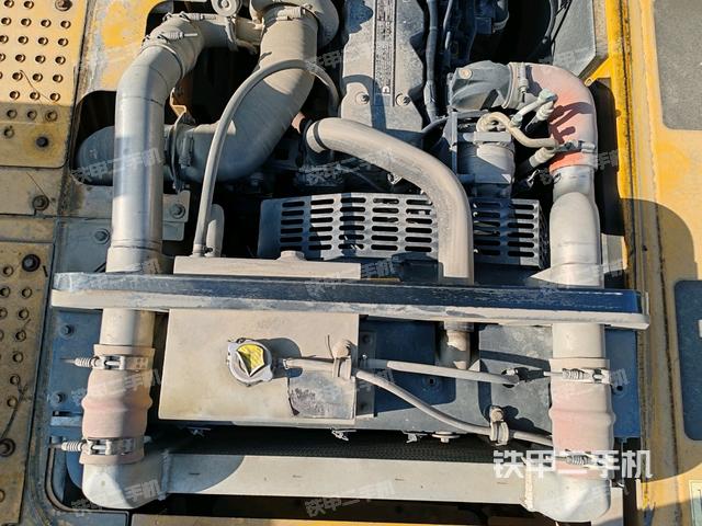 水箱+風(fēng)扇特寫(xiě)(上車(chē)部件) 水箱+風(fēng)扇特寫(xiě)(上車(chē)部件)