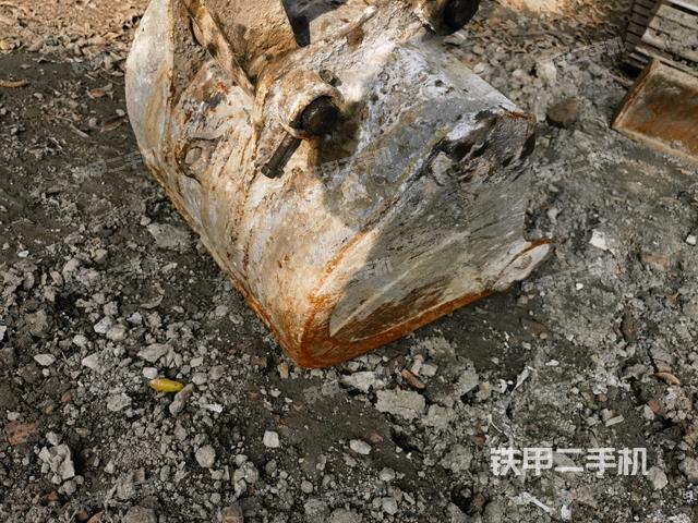 鏟斗45度(工作和回轉(zhuǎn)裝置) 鏟斗45度(工作和回轉(zhuǎn)裝置)