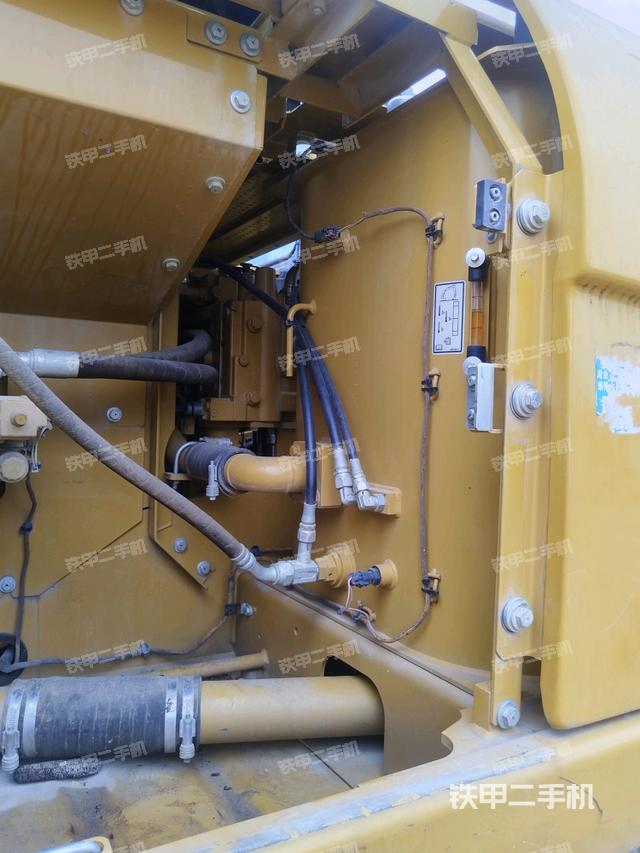 液壓泵斜45?右（大件艙室）