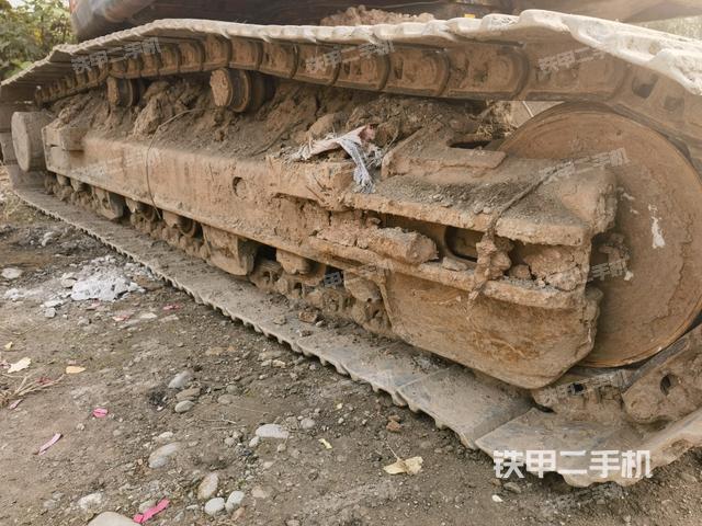 左側(cè)履帶整體?（行走機(jī)構(gòu)）