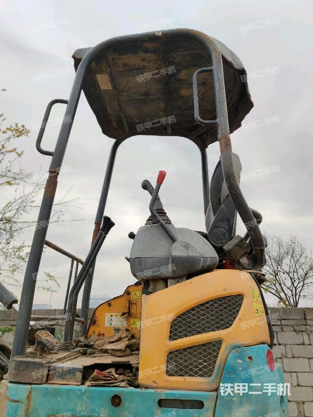 ?駕駛室正側(cè)（駕駛室部分）