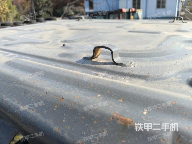 駕駛室頂部 外(駕駛室部分) 駕駛室頂部 外(駕駛室部分)