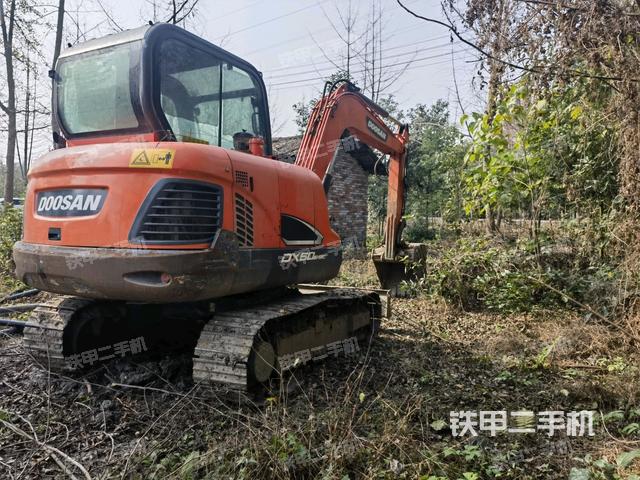 右后45(整機外觀) 右后45(整機外觀)