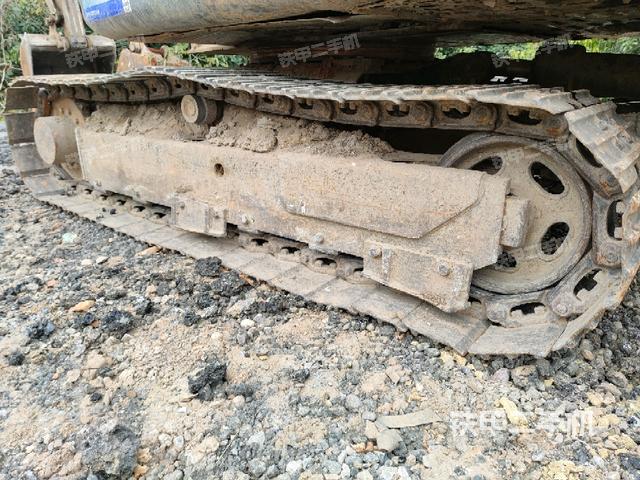 右側(cè)履帶整體?（行走機(jī)構(gòu)）