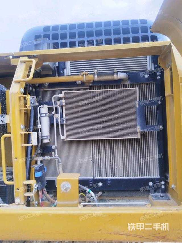 散熱器正面（大件艙室）