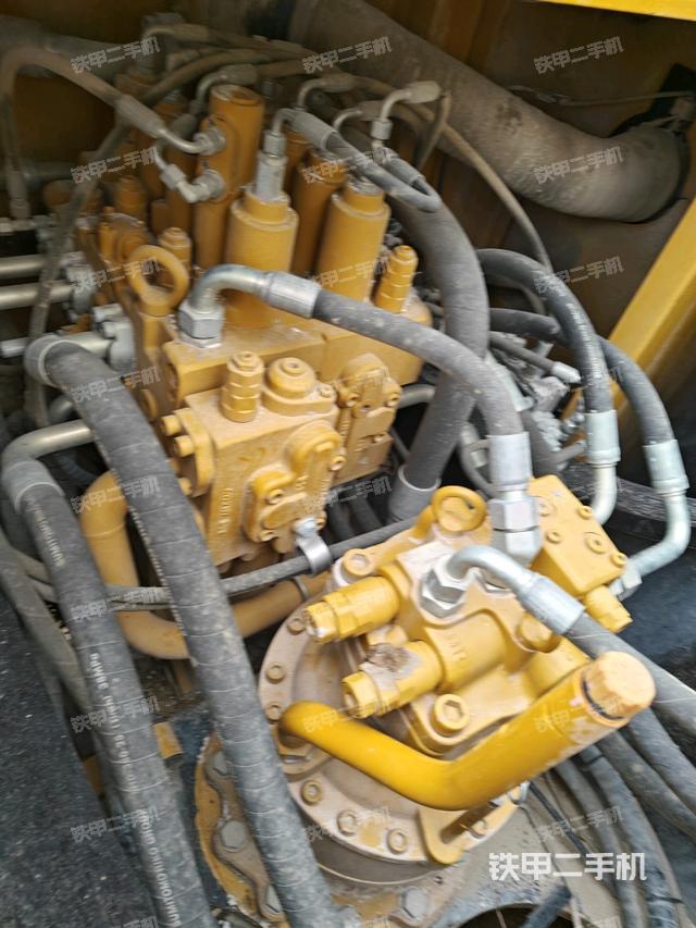 回轉(zhuǎn)馬達(dá)（上車部件）