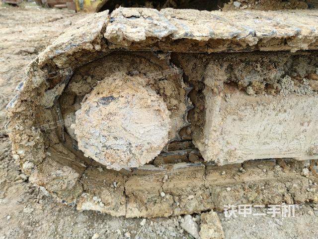 右驅(qū)動(dòng)輪（行走機(jī)構(gòu)）