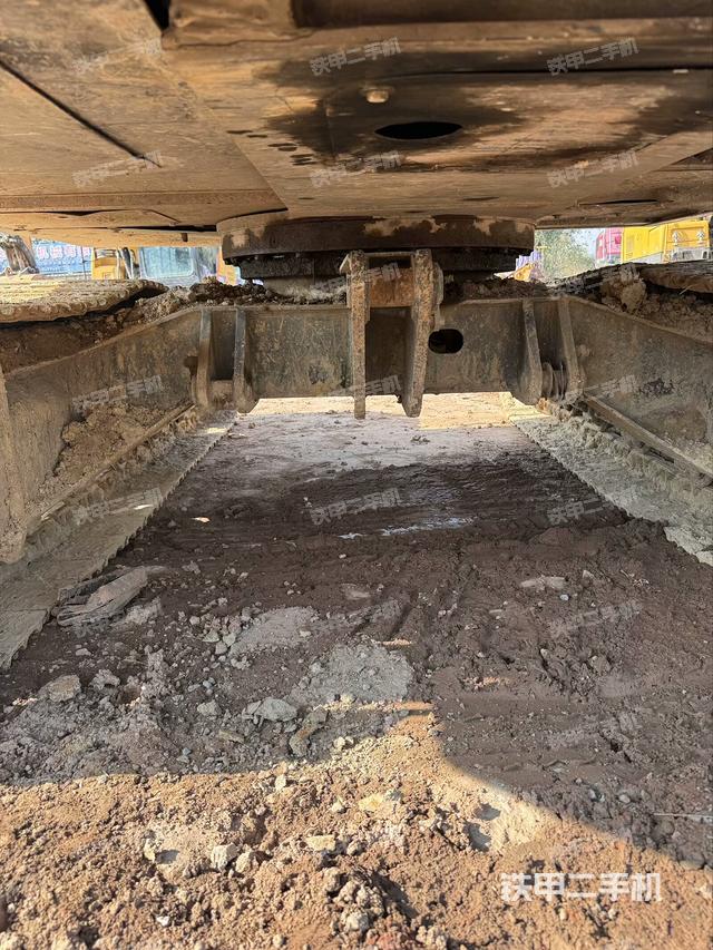 轉盤和下車架正前（工作和回轉裝置）