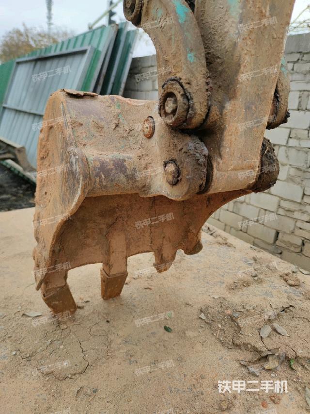 鏟斗右后整體（工作和回轉(zhuǎn)裝置）