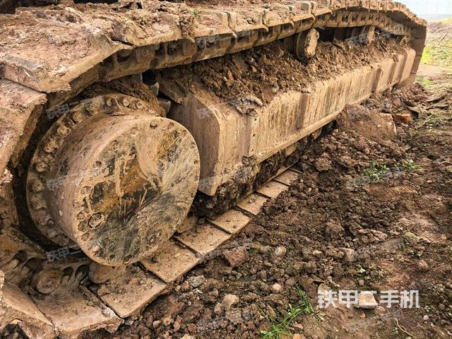 單側(cè)履帶整體（整機(jī)外觀）