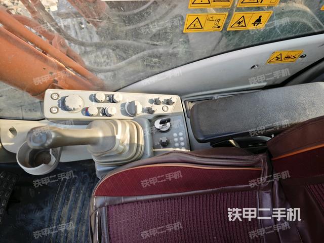 座椅左側(cè)控制臺(tái)/音響/含左手柄（駕駛室部分）