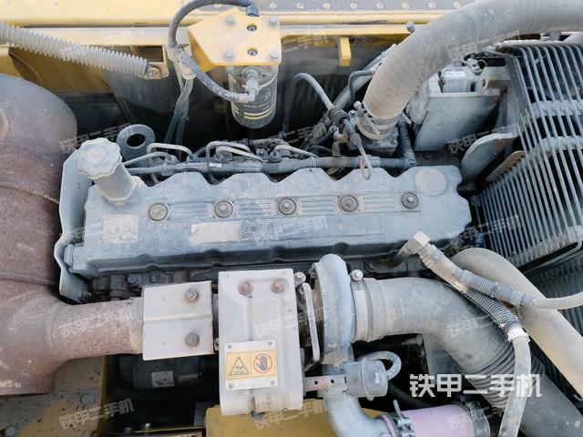 發(fā)動(dòng)機(jī)室（上車部件）