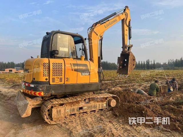 整機(jī)右后45°(整機(jī)外觀) 整機(jī)右后45°(整機(jī)外觀)