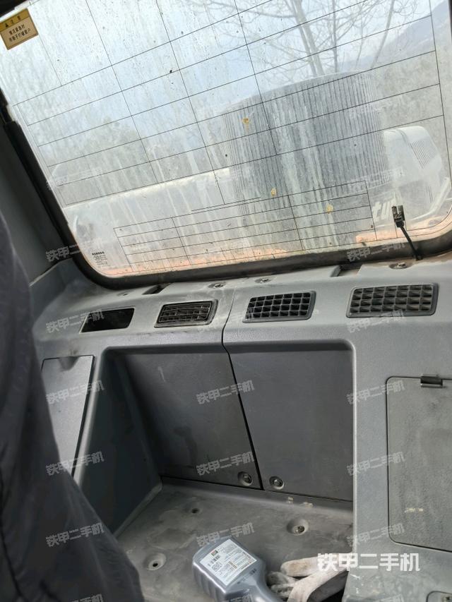 后窗玻璃角標(biāo)(駕駛室部分) 后窗玻璃角標(biāo)(駕駛室部分)