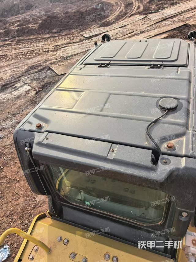 駕駛室頂部（整機(jī)外觀）