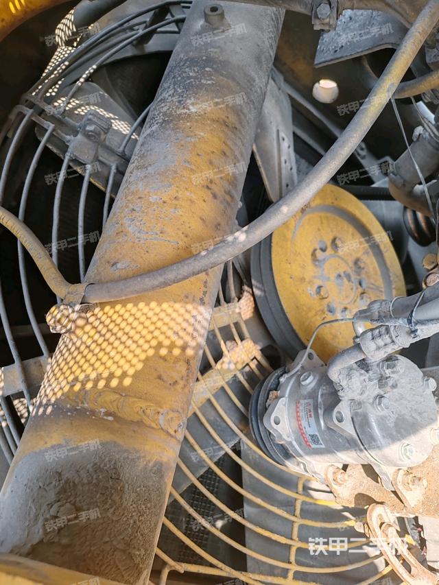 風(fēng)扇及皮帶（推土機發(fā)動機艙）