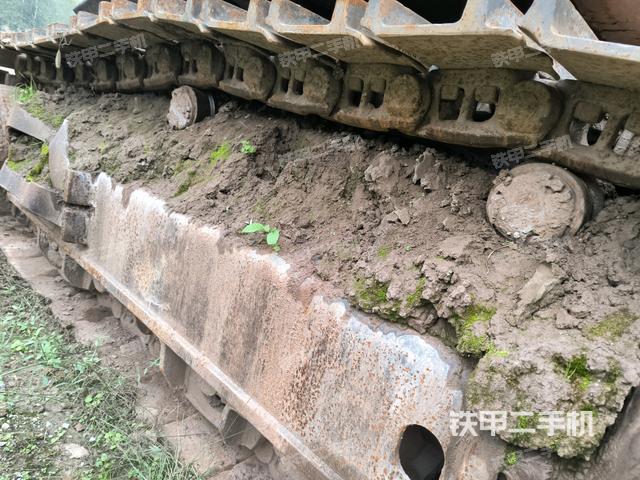 左導(dǎo)向輪（行走機(jī)構(gòu)）