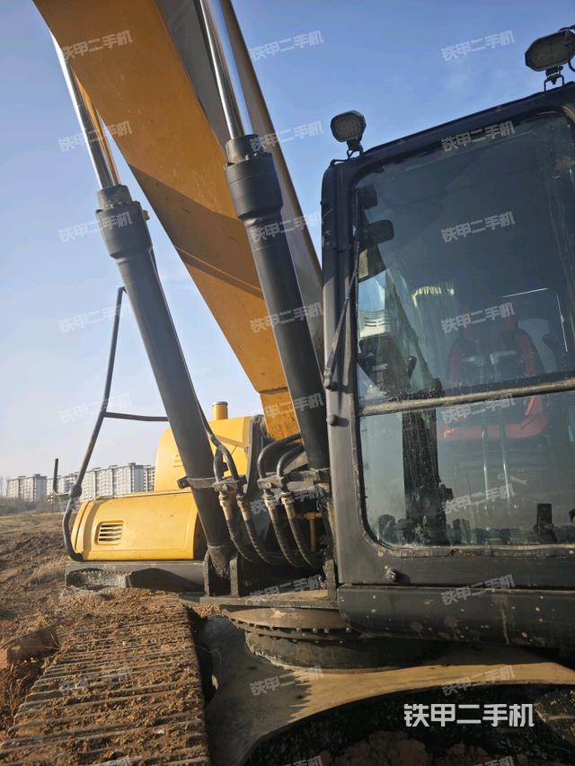 大臂油缸整體?豎拍（工作和回轉(zhuǎn)裝置）