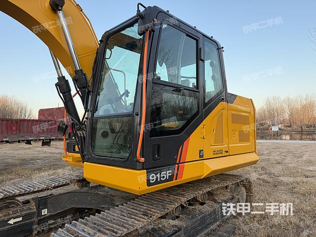 駕駛室整體（整機(jī)外觀）