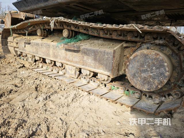 單側履帶整體(整機外觀) 單側履帶整體(整機外觀)